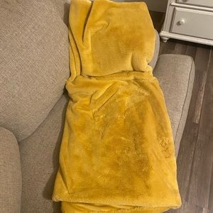 Mustard color throw blanket